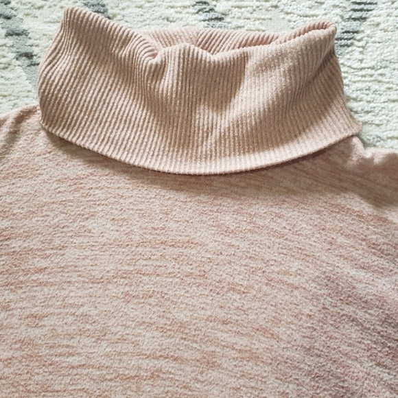 🆕️3/$30🍂Gap Turtleneck Sweater - Picture 4 of 7
